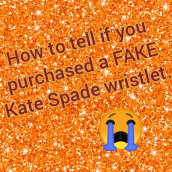 ⚠️ ALERT Kate Spade Wristlet - Picture 1 of 2